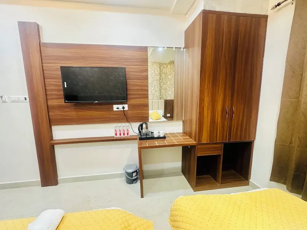 hotel deep palace