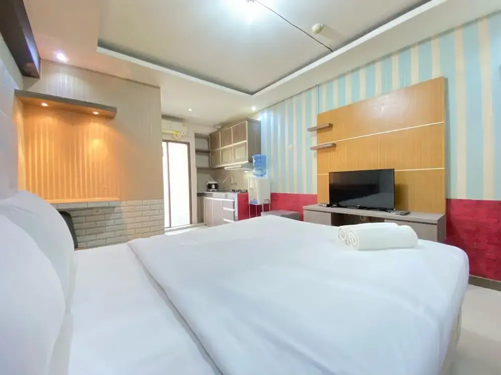 Spacious Studio Furnished Apartment At Gateway Ahmad Yani Cicadas Bandung