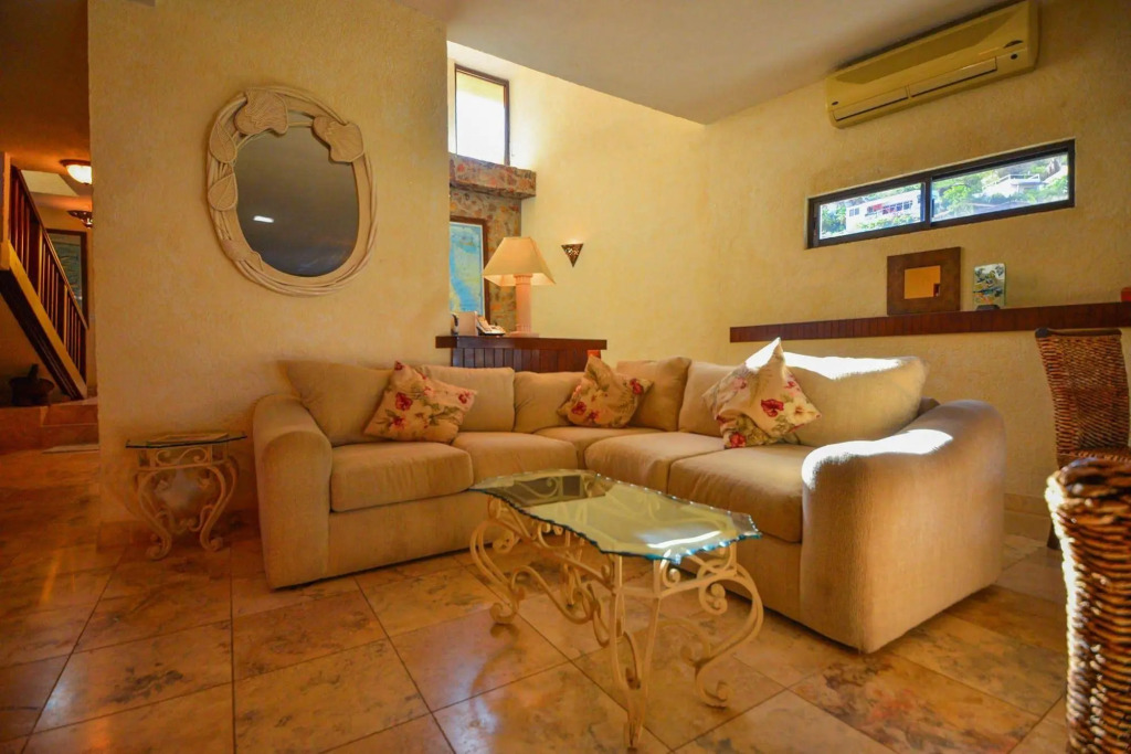 Villa los Geckos by Cabo Villas