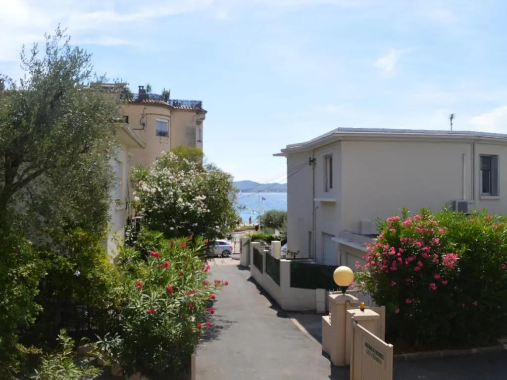 Appartement Saint-Raphaël, 1 pièce, 2 personnes - FR-1-466A-16