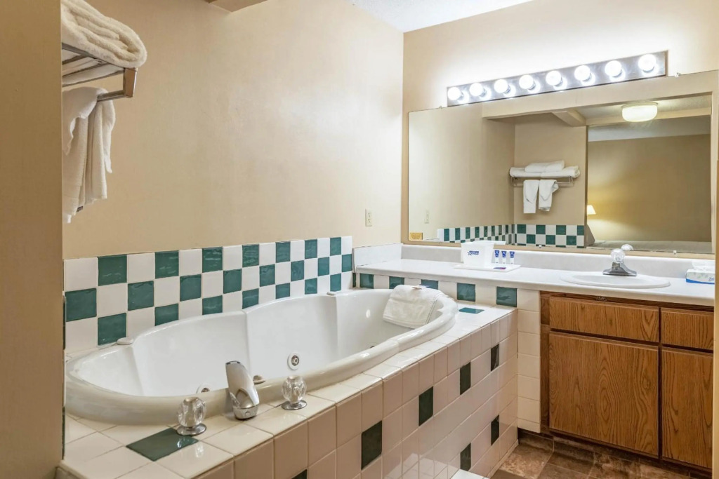 Americas Best Value Inn St. Marys