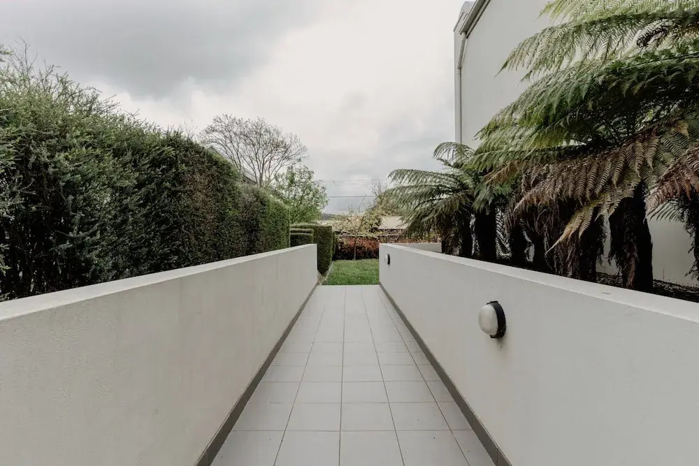 Peaceful 1-bed Apartment Close to Lonsdale St