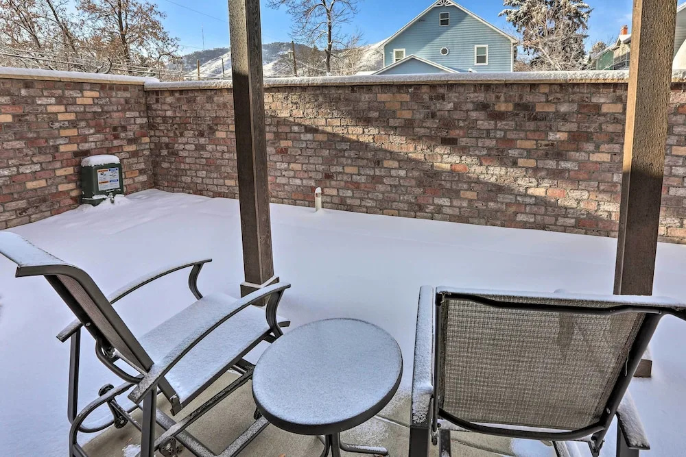 1/2 Mi to Dtwn: Golden Gem w/ Patios
