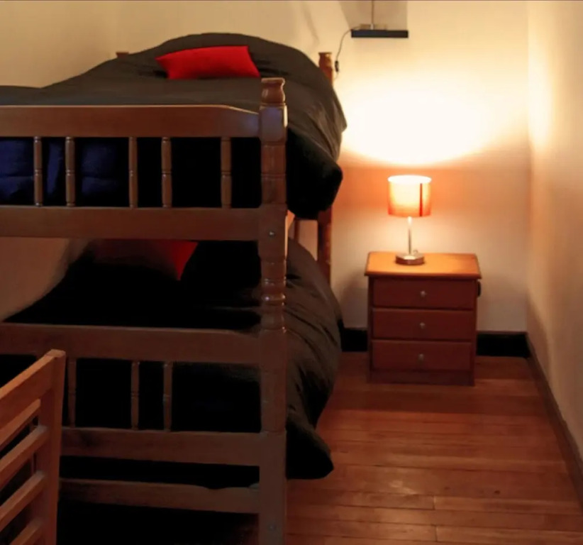 Hostal Irreal - Hostel