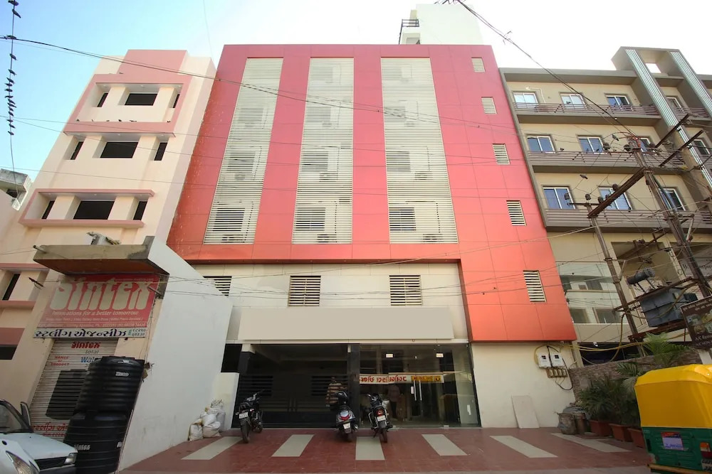OYO 6840 Hotel City Inn