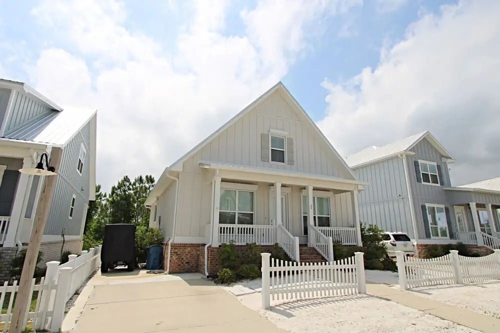White Sands At Parks Edge 3 Bedroom Home by Redawning