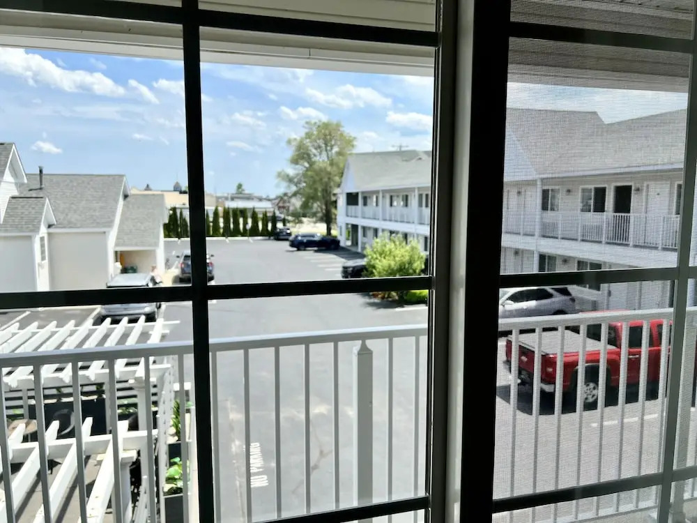 Court Plaza Inn & Suites of Mackinaw