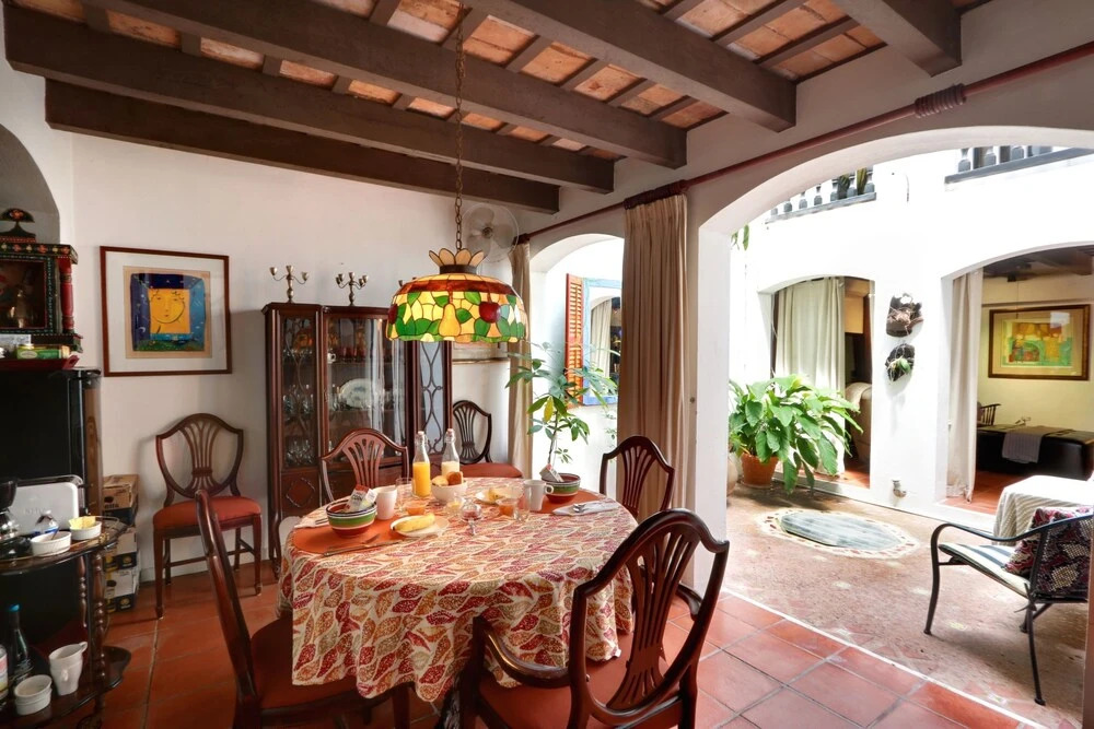 La Posada (Juana La Loca)