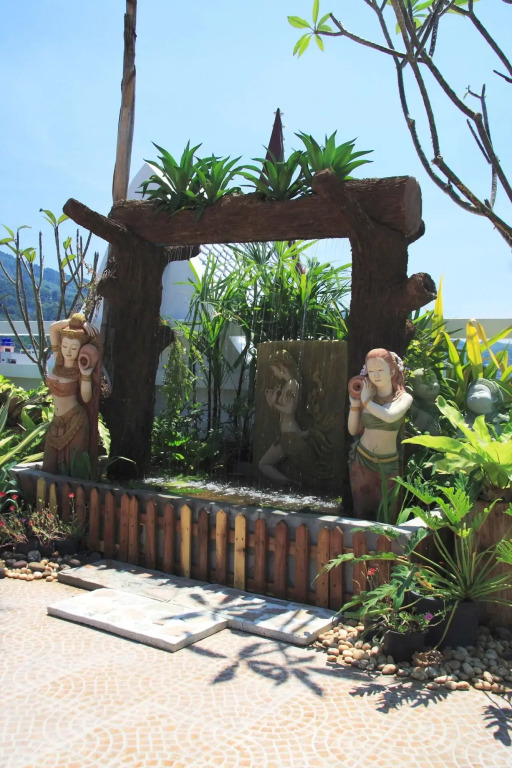 Rayaburi Beach Club