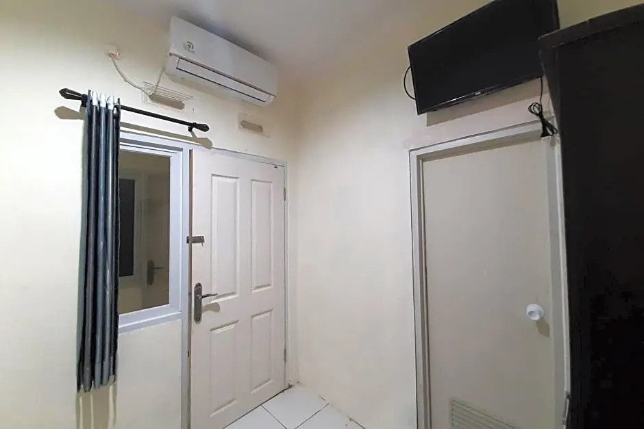 OYO Life 2751 Deyo Kost