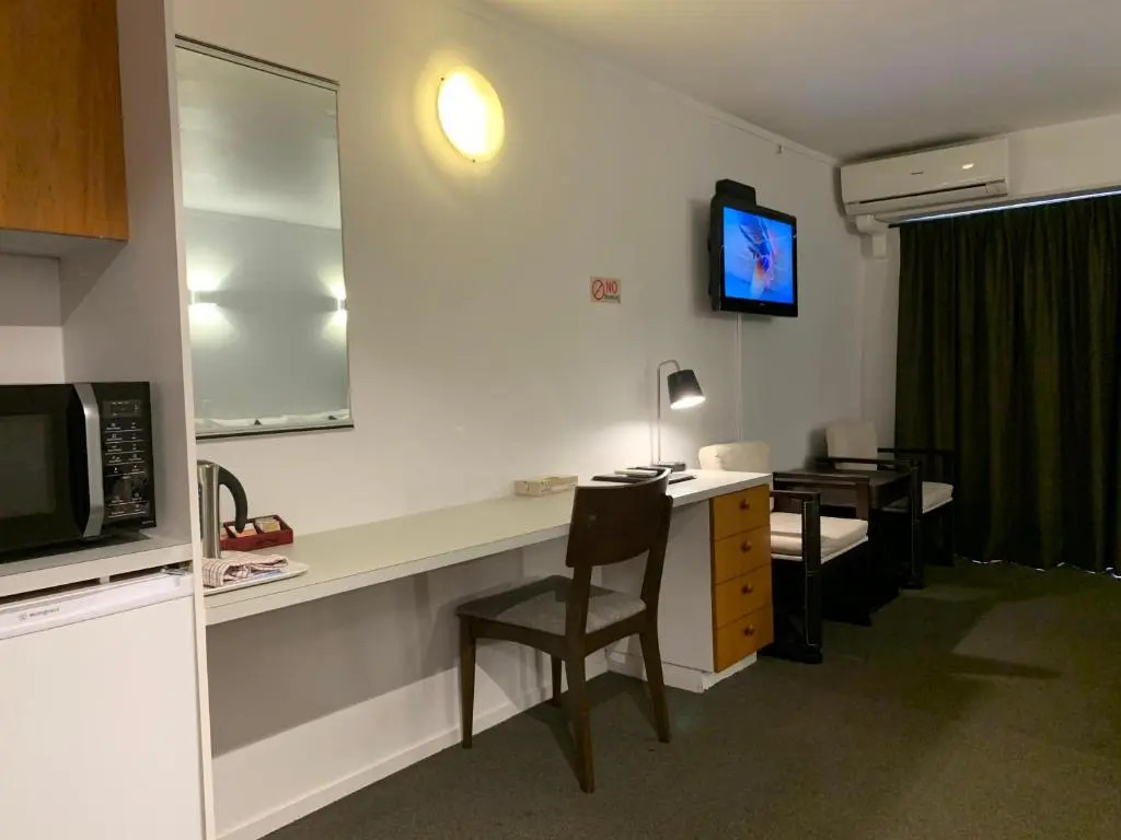 Alpers Lodge & Conference Centre