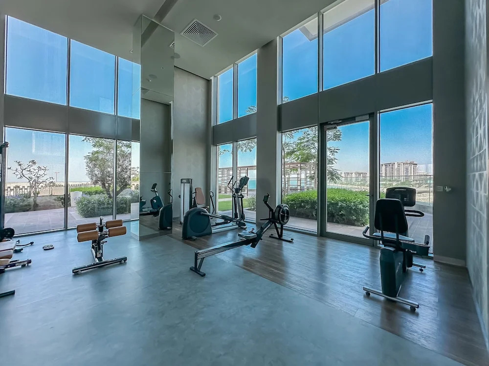 Breathtaking 3BR with Sea & Marina