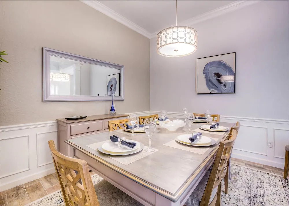 5048 Shoreway Loop #402,