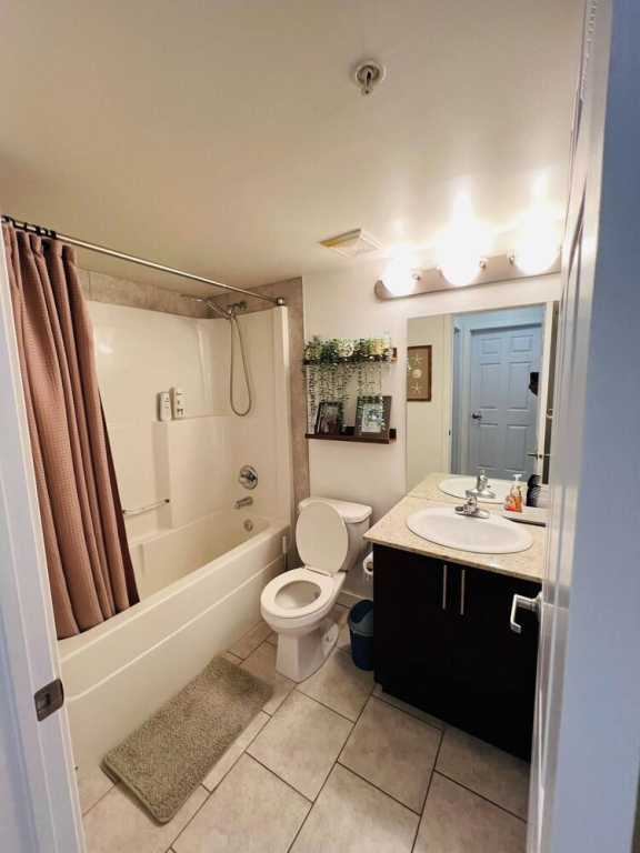 Modern Comfort in Edmontons Heart, 2 Bedroom Apartment