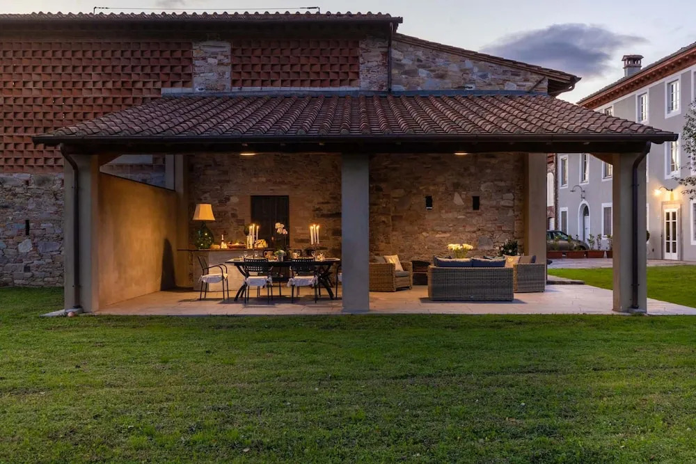 Villa Brunetta, Discover your Modern but Traditional Villa in Lucca