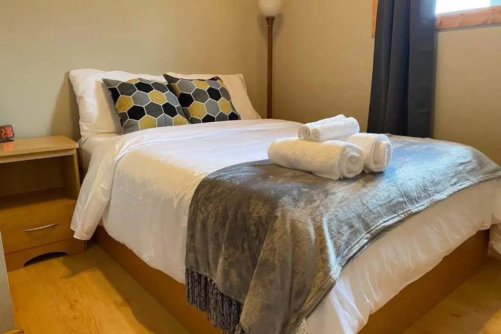 Gudjonson Getaway - 2 bed 2 bath Cabin
