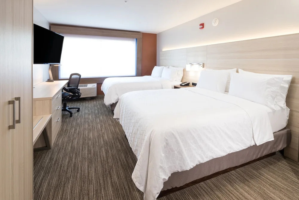 Holiday Inn Express & Suites - Michigan City by IHG