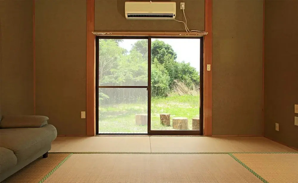 Sasayakana Ouchi Sakida Kushima