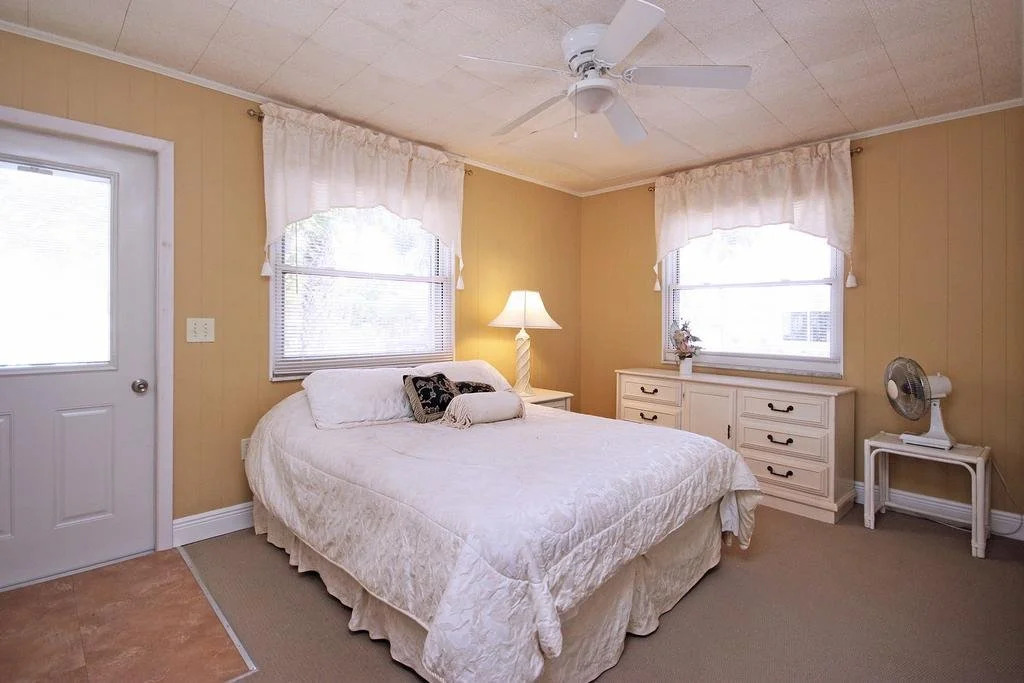Pelican Beach Beach Front 4 s 4 Br home by RedAwning