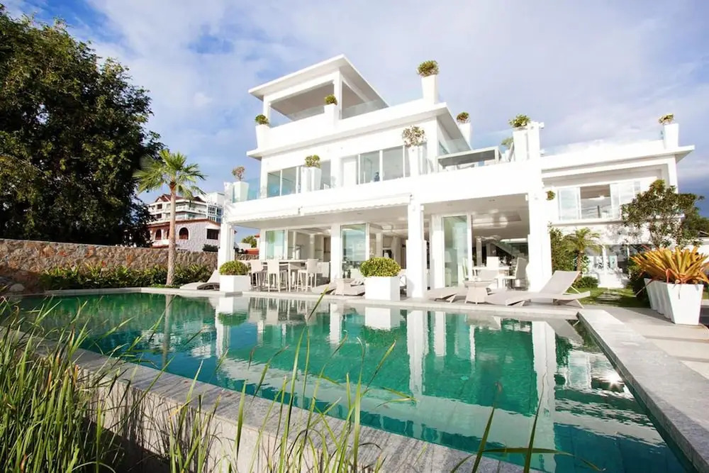 Villa 7th Heaven Beach Front
