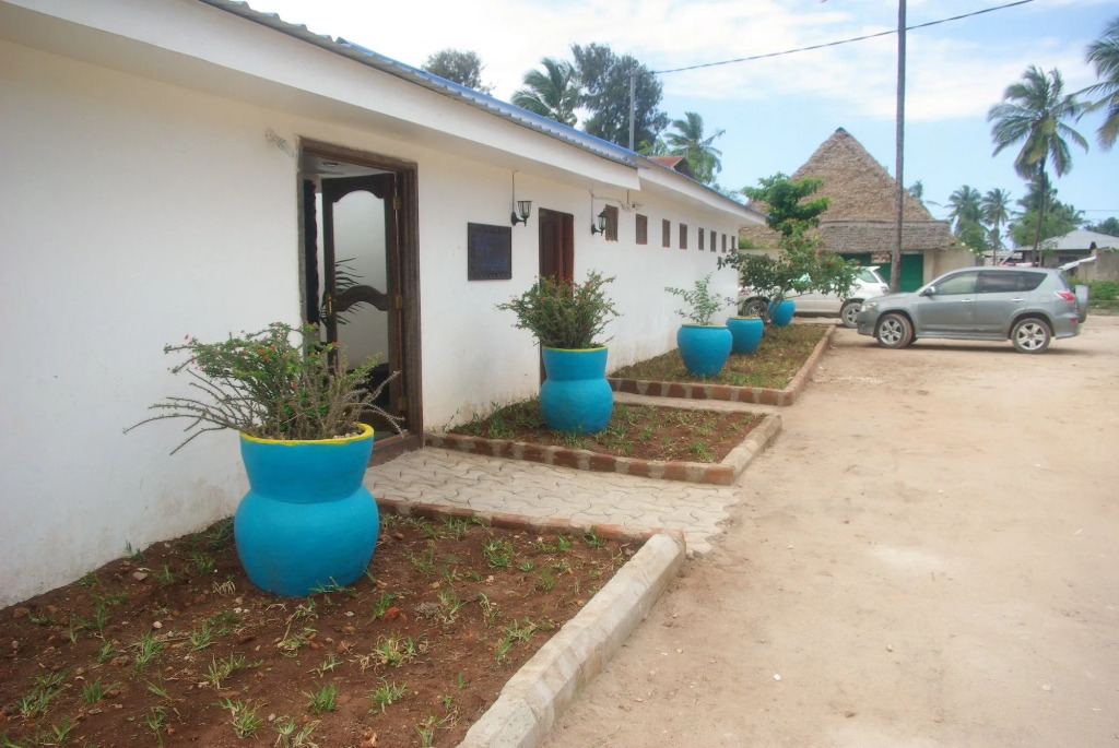 Nungwi House