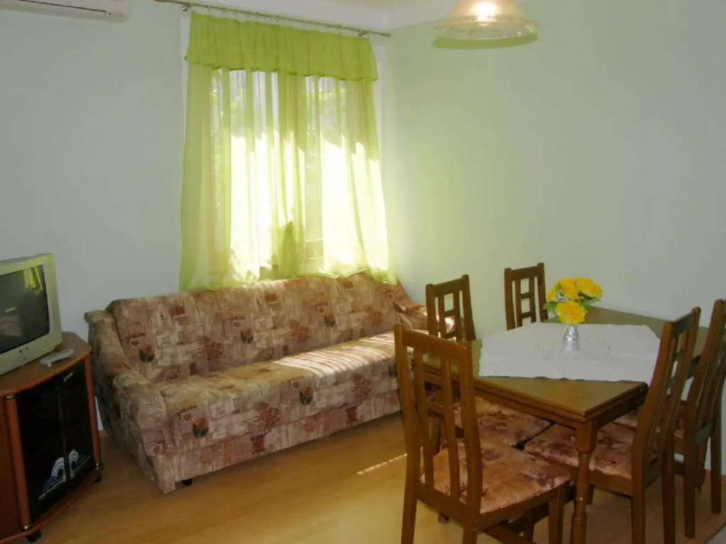 Dujmovic Zeljka - Two Bedroom No.2