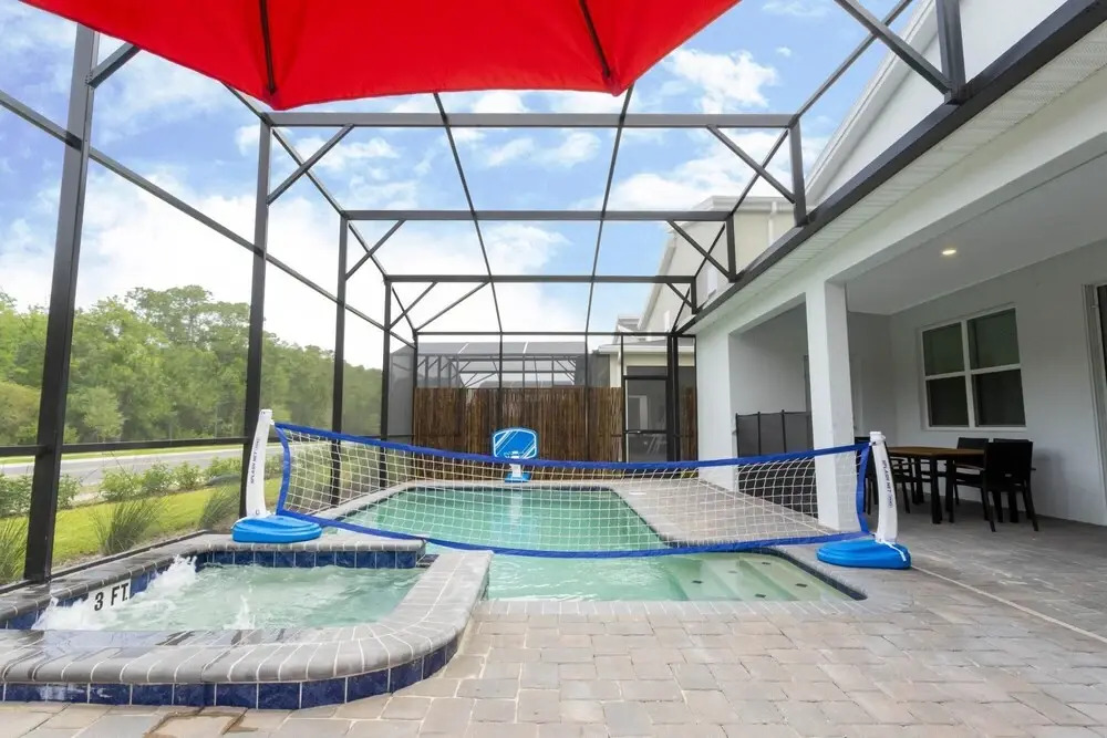 Stunning 8 Bd Single Family w Pool Storey Lake 2718
