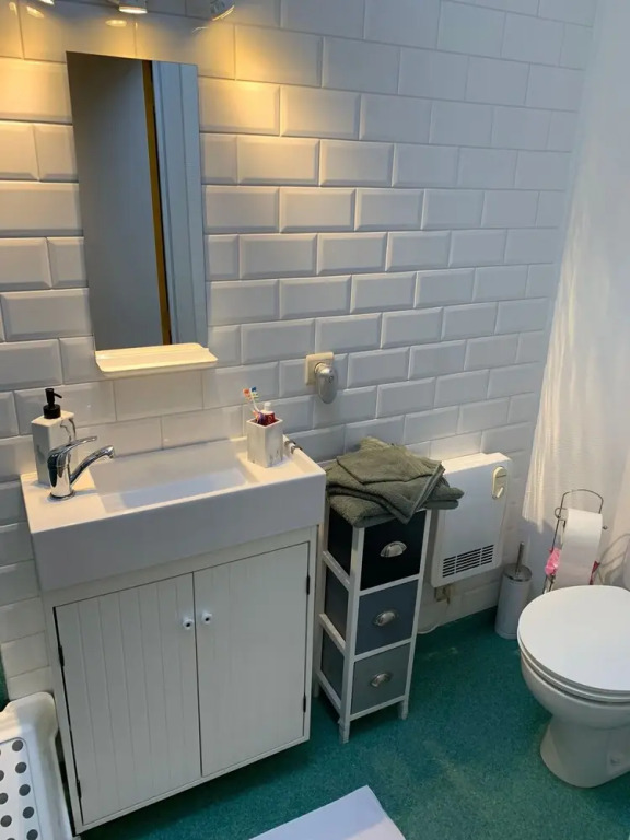 Bedroom and small private bathroom