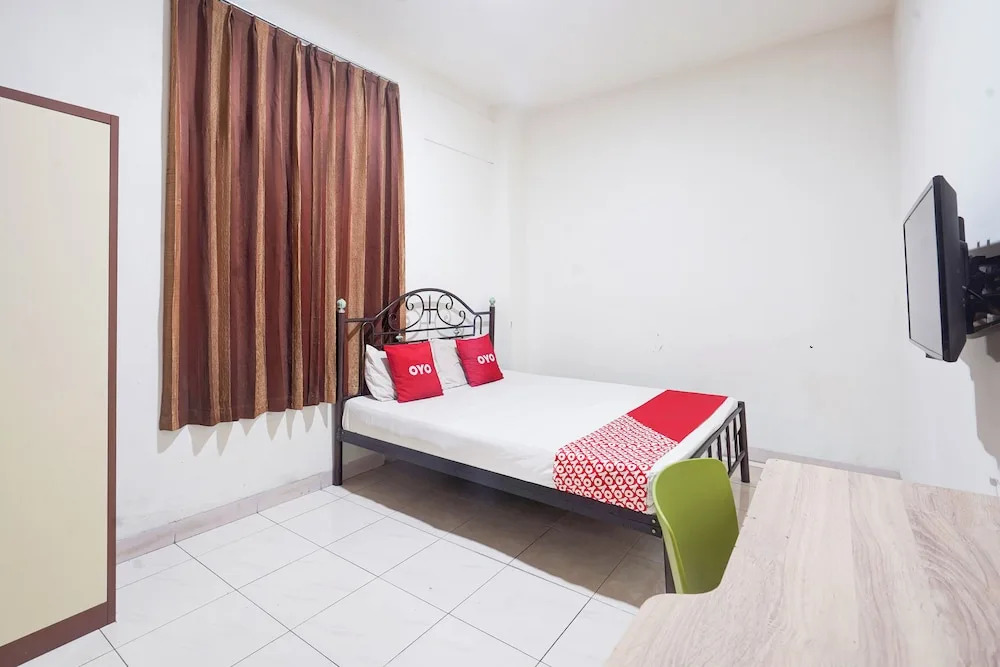 Hotel O Rappocini Near Rsia Paramount