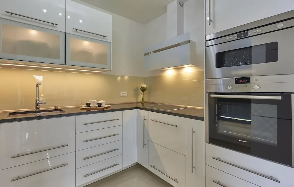 Stunning Home in Liznjan With Wifi and 2 Bedrooms