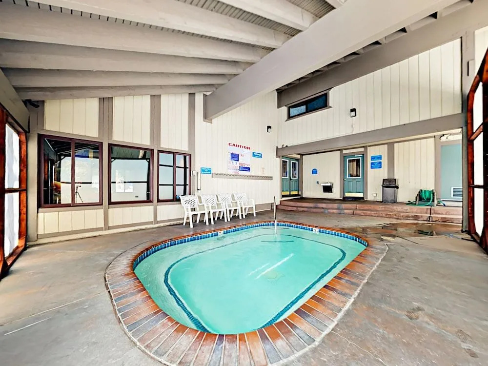 Meridian #182 - 2 Br Condo