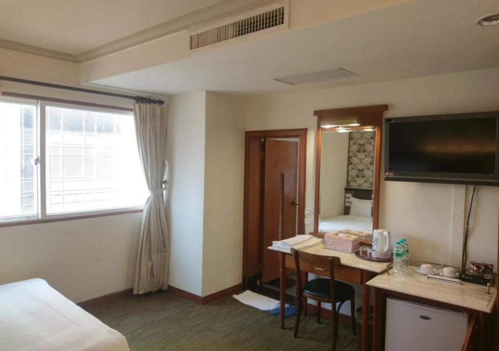 Puyisy Business Hotel