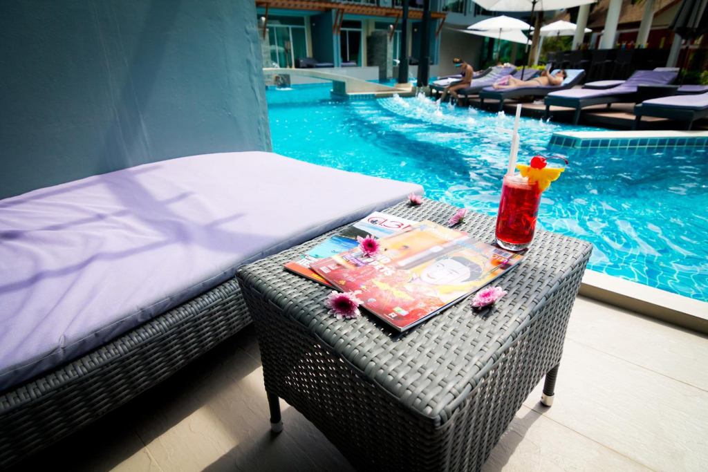 Ramaburin Resort Patong - Walking distance to the Beach