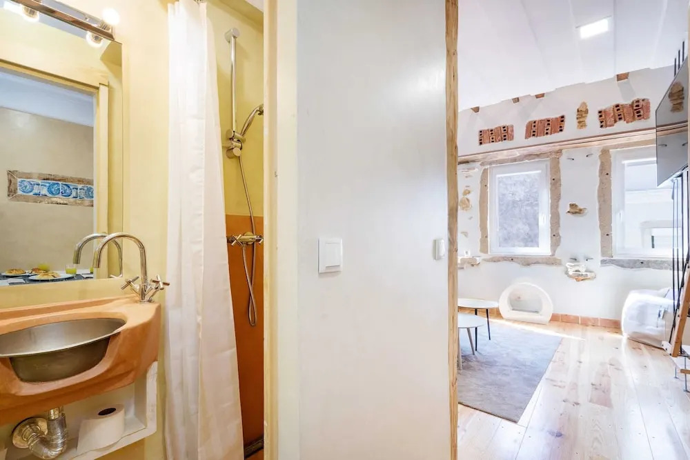 Local and modern duplex