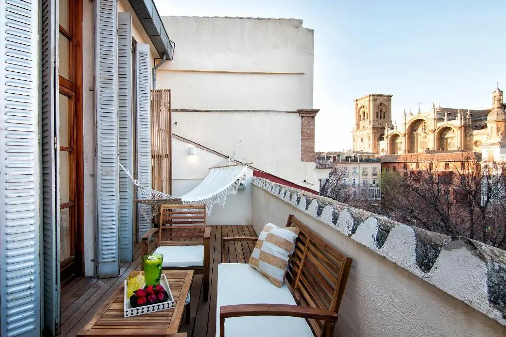 Chezmoihomes Bibrambla penthouse over Cathedral