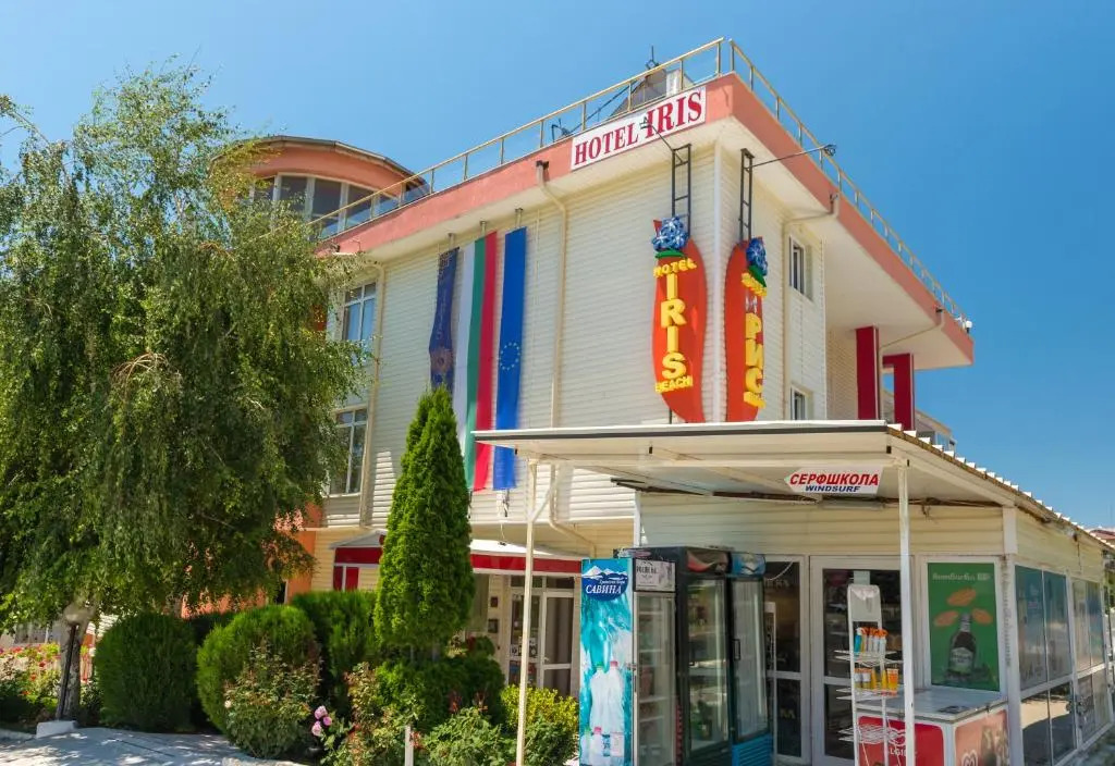 Iris Beach Hotel