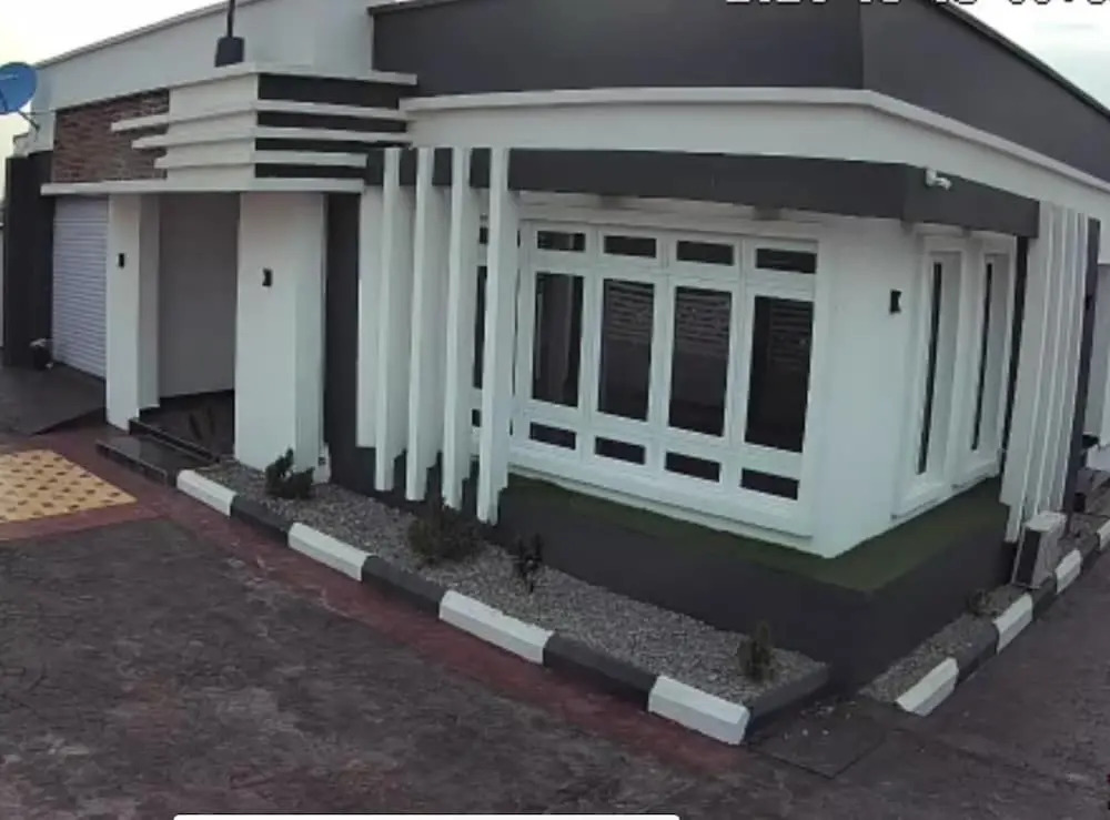 Shimawa-house-sleeps4-luxury&privacy-24/7 Security