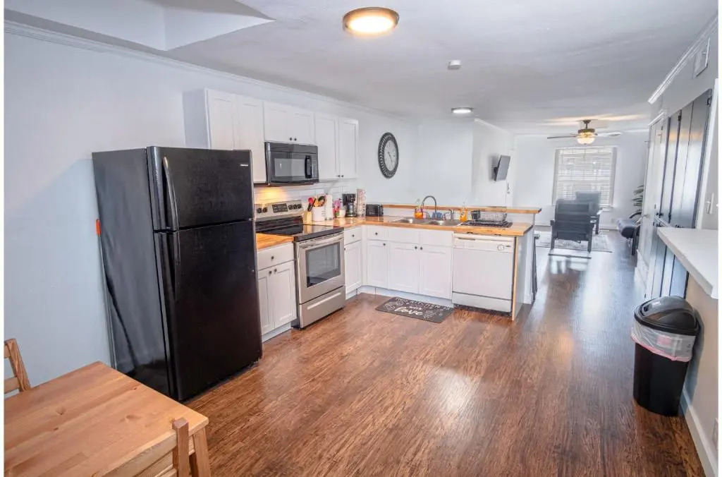 Tranquil Getaway 3br/2ba Near Downtown