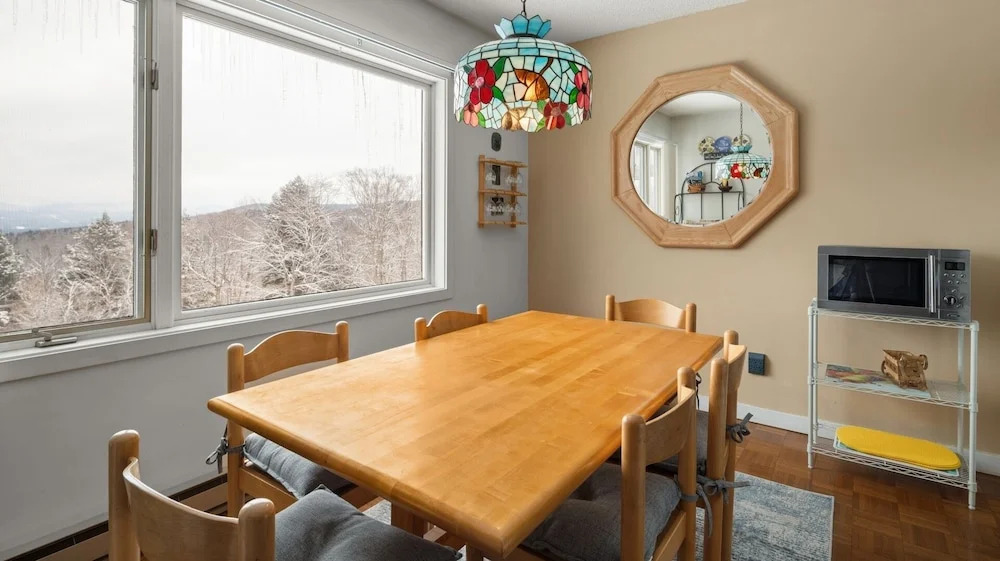 14 Snowside 2 Bedroom Condo by RedAwning