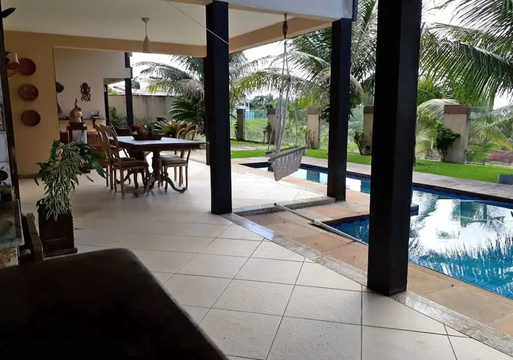 Casa na Praia de Taperapuan com piscina vista Mar