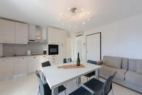 Soleis Sea View Spa Apartment