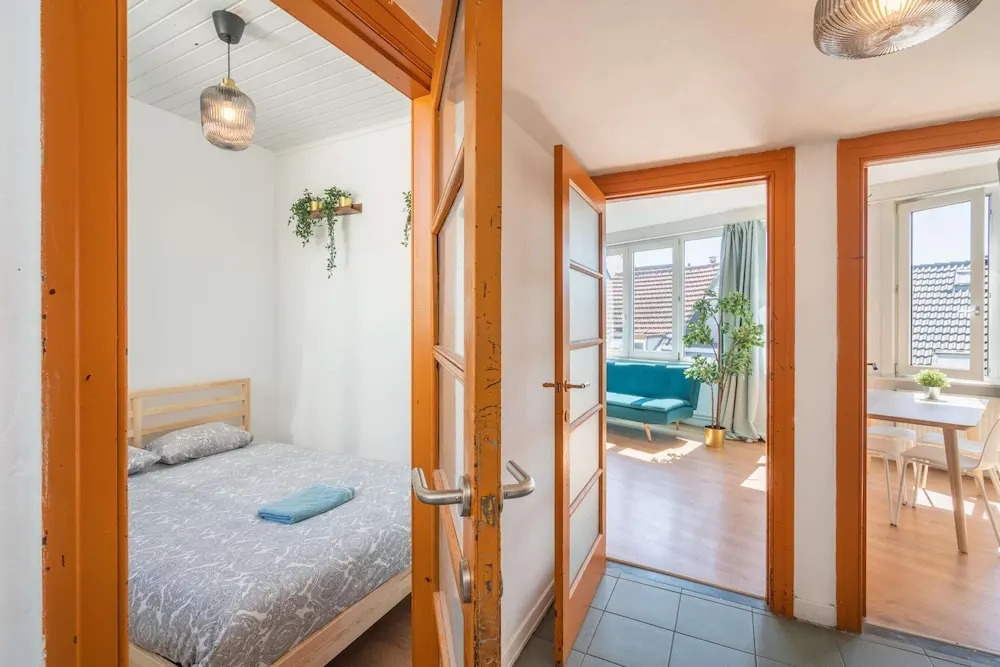 Large Antwerp City Center Apartments2bbns