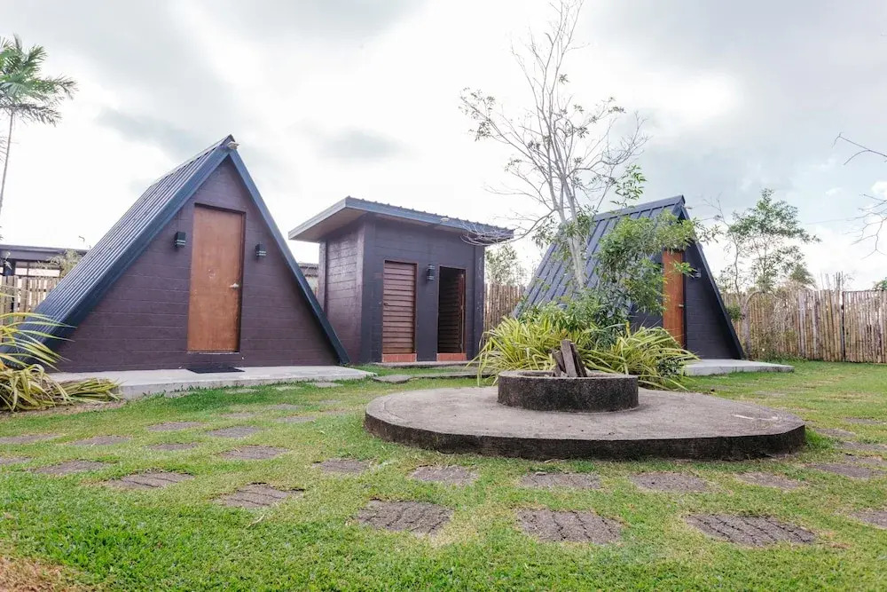 Spacio Caliraya Bed & Breakfast