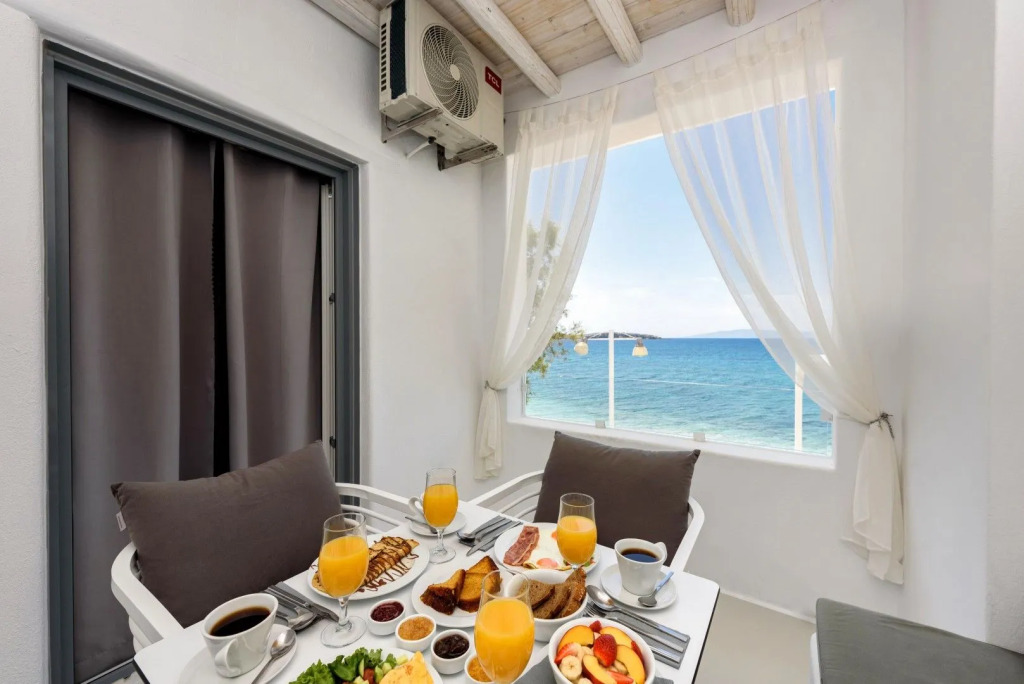 Blue Waves Suites Apartments Paros