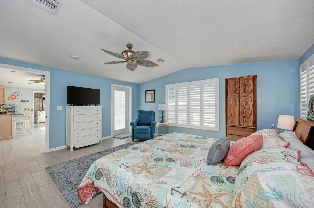 Island Getaway - 205 - 56th