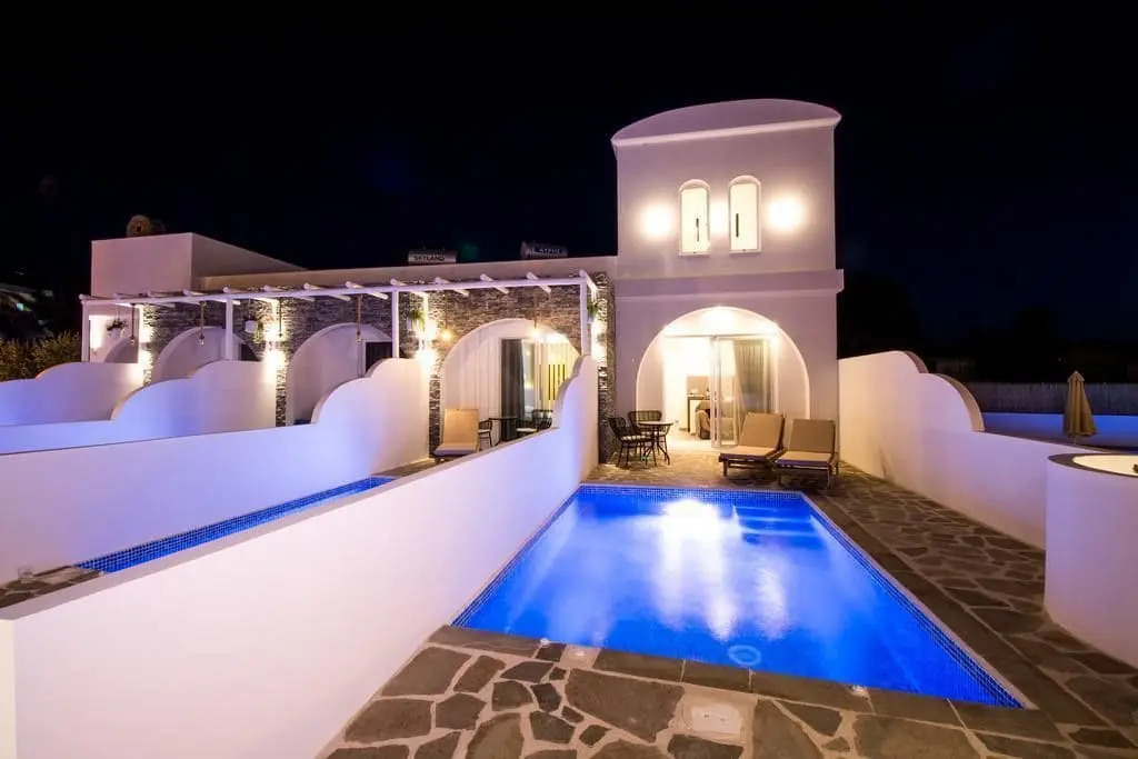 Alexander Studios & Suites