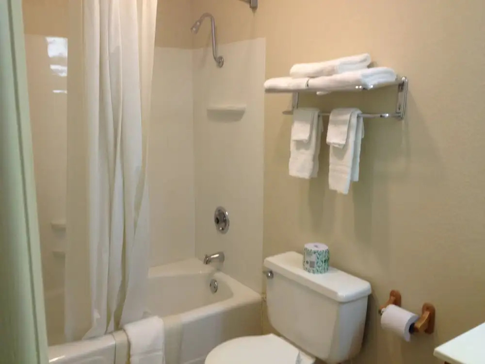Americas Best Inn and Suites Emporia