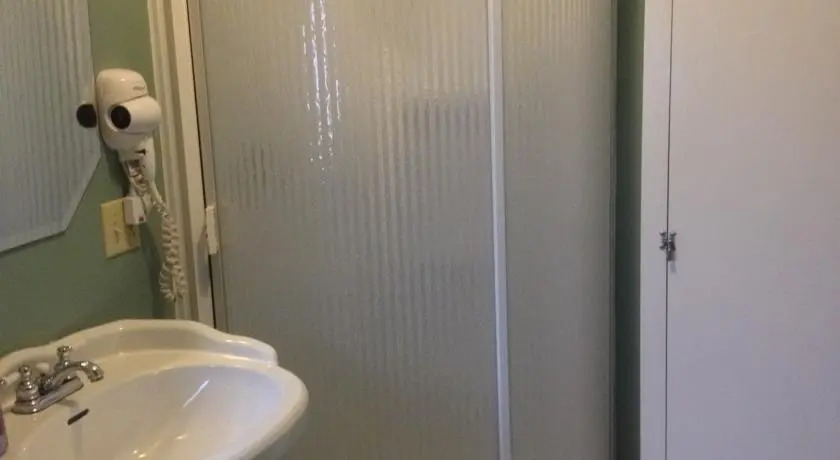 Glen Avenue Suites
