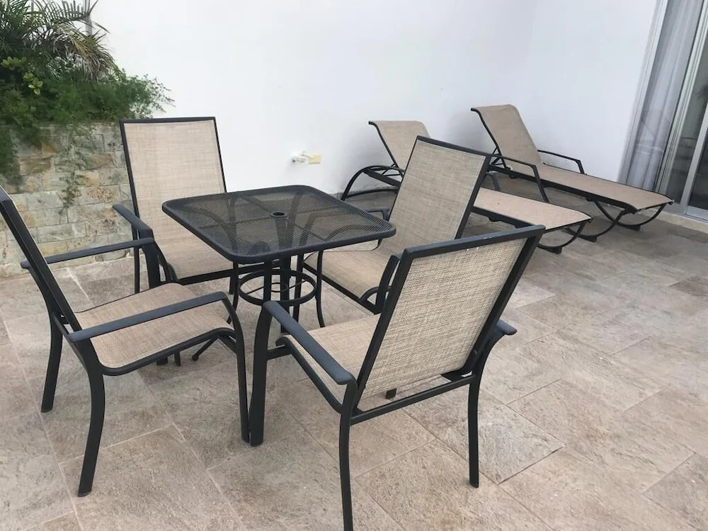 5a Coral Suites
