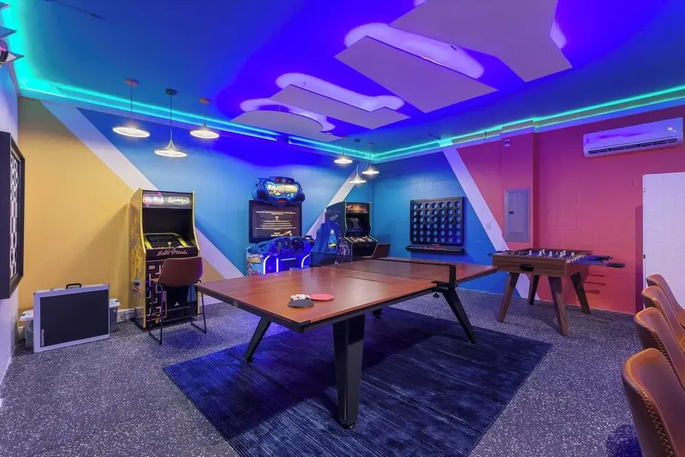 Sleeps 18! Family Retreat w/ Game Room, Pool, Resort Access Shadow Mountain